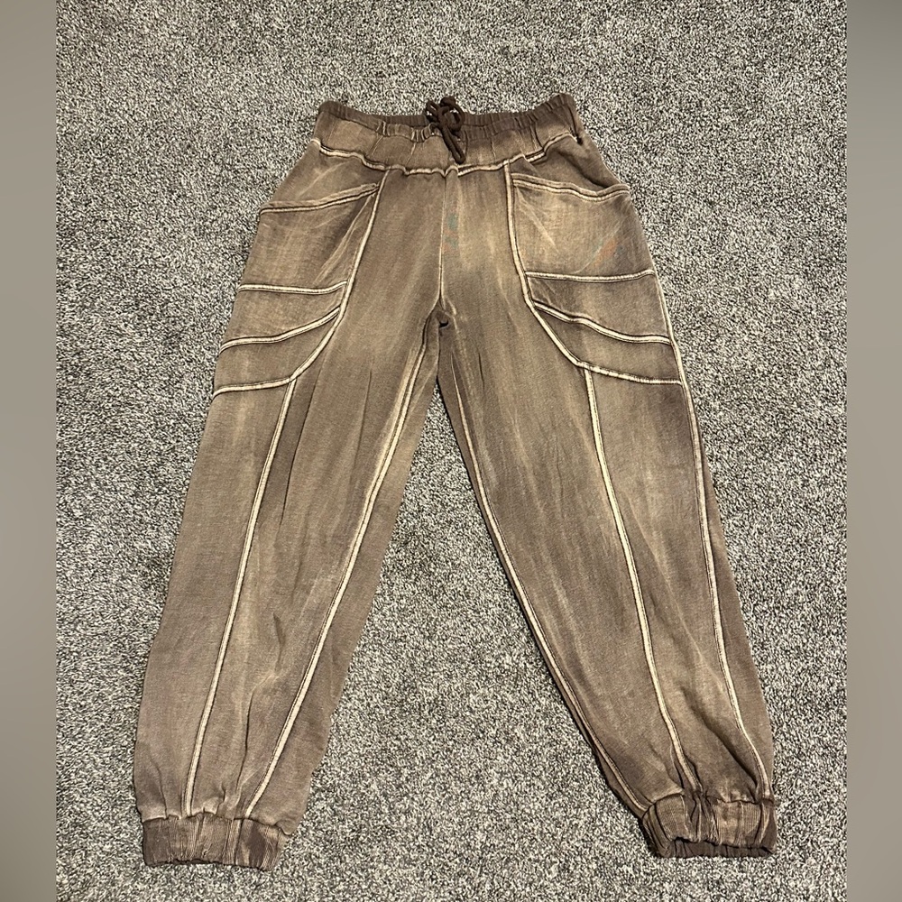 NWT Daily Practice Easy Going Pants